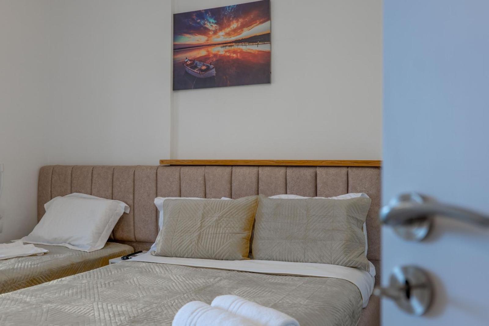 Esel Apartments Sarande Luaran gambar