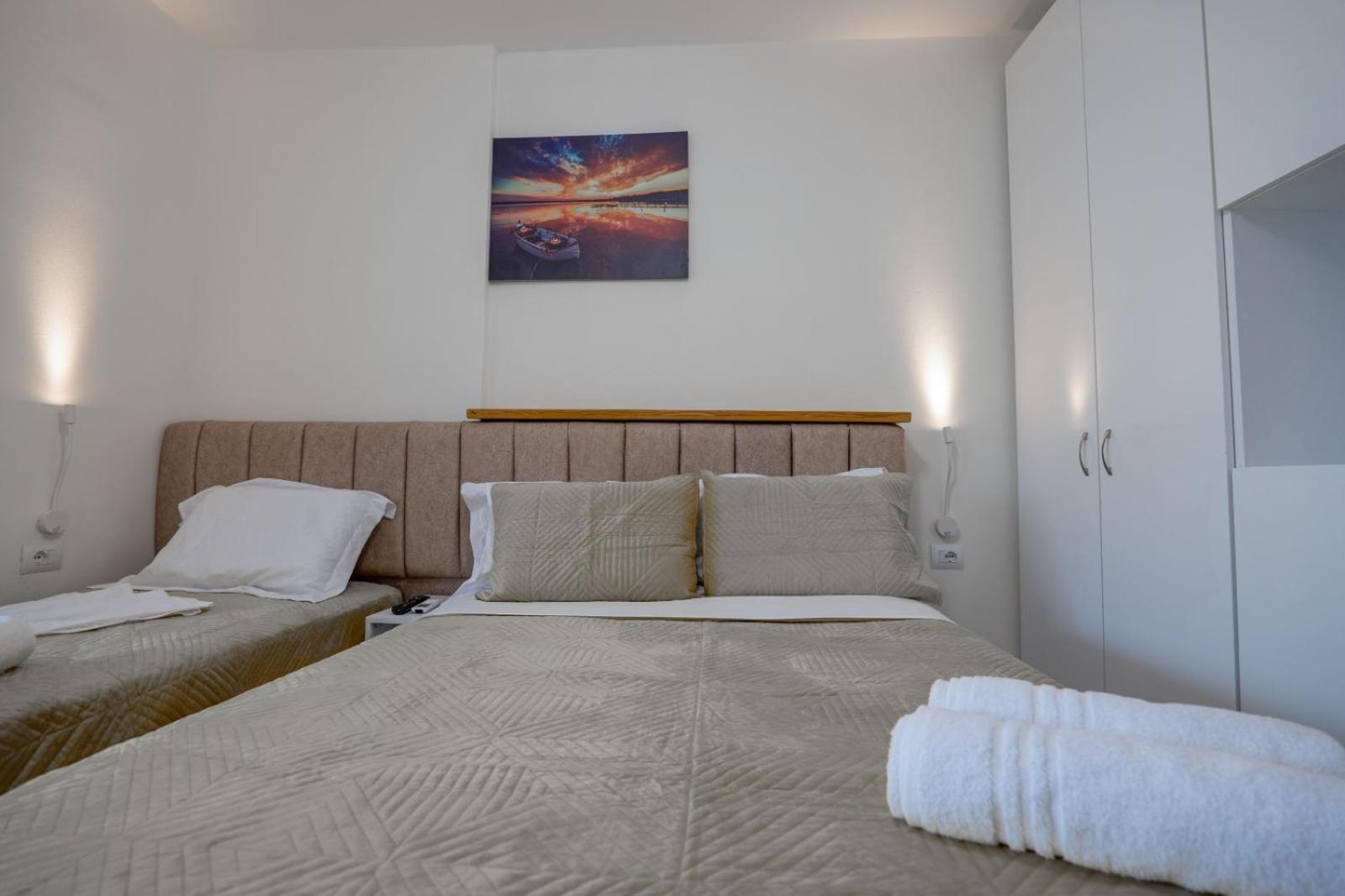 Esel Apartments Sarande Luaran gambar